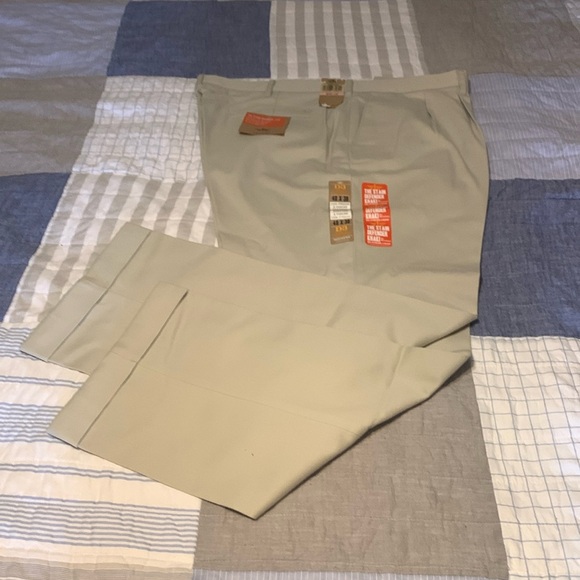 DOCKERS CUFFED DRESS PANTS:  SIZE 40 W by 30 L: NWT - Picture 1 of 10